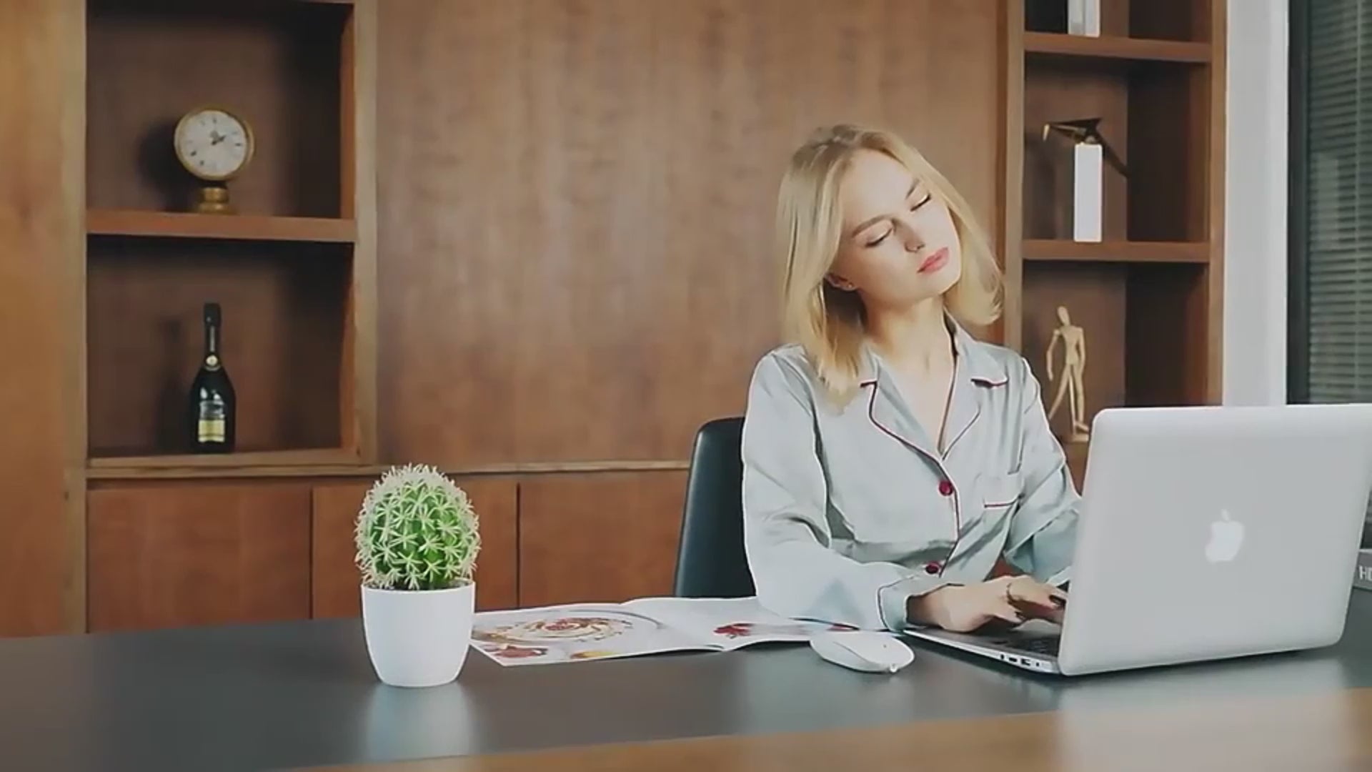 Load video: 
